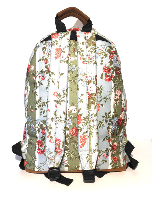 Mochila Mi-Pac Flores 17L